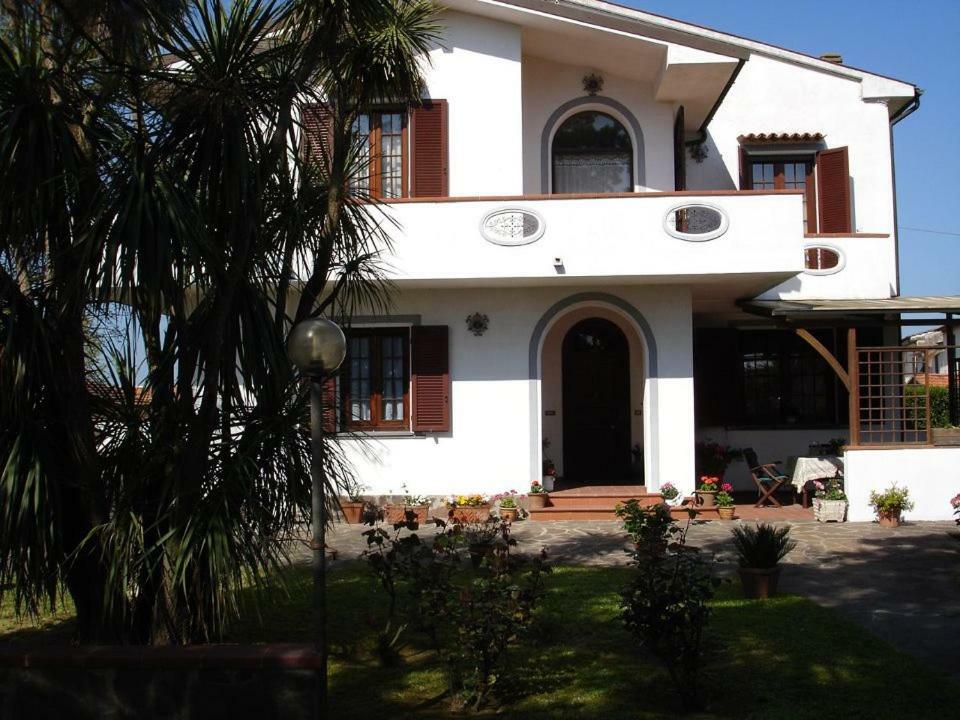B&B Carla Pisa Buitenkant foto