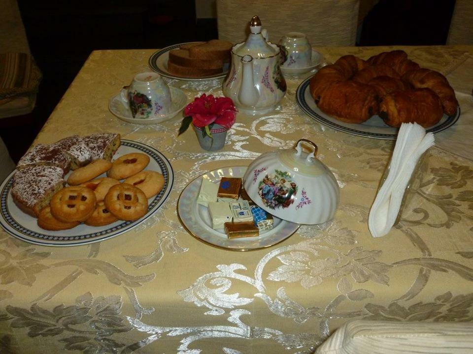 B&B Carla Pisa Buitenkant foto